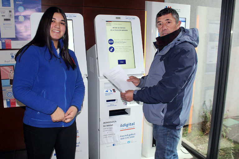 Registro Civil instalará tótem en Angol y estudia poner otro en Pino Hachado Registro Civil instalará tótem en Angol y estudia poner otro en Pino Hachado