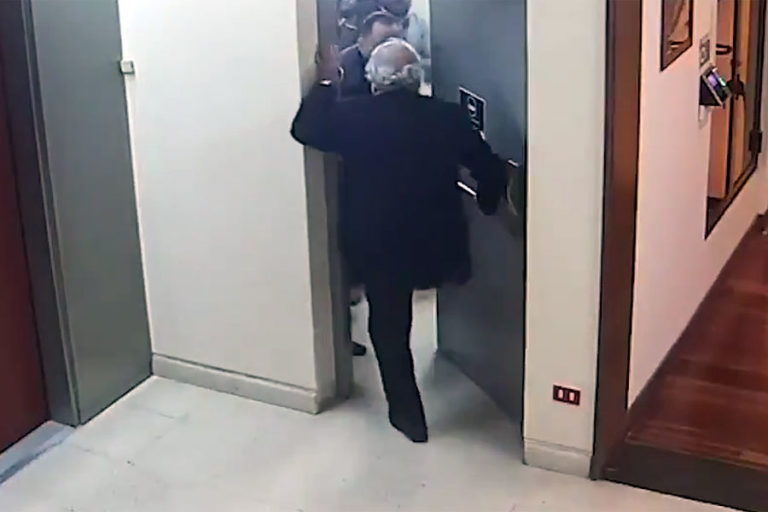 Diputado René Manuel García es acusado de agredir a periodista en el Congreso