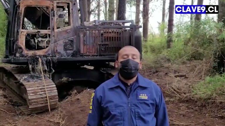 Ataque incendiario destruyó dos maquinarias en la ruta Victoria- Curacautín