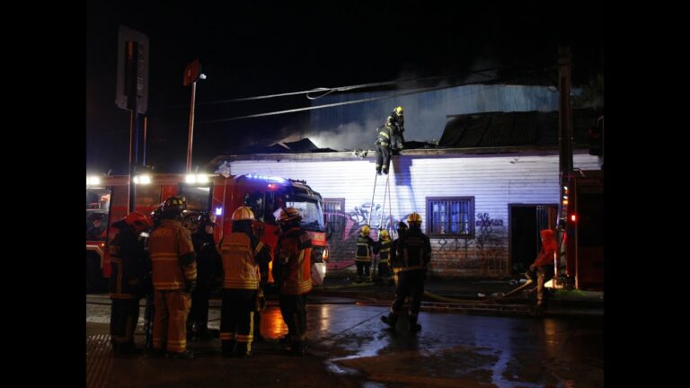 Investigan posible participación de terceros en incendio que destruyó una vivienda en Temuco