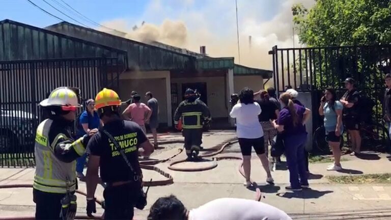 Incendio destruyó edificio del Cesfam Pueblo Nuevo en Temuco